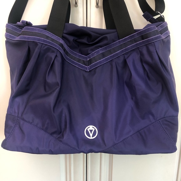 EUC Ivivva by Lululemon duffel bag - Picture 3 of 14